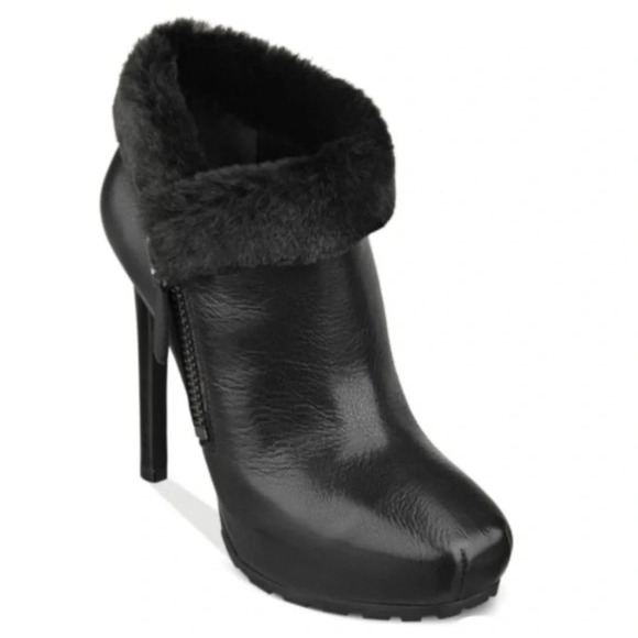 Guess IVORIE Black Leather Faux Fur Trim Booties Women’s Size 9 - Picture 4 of 16